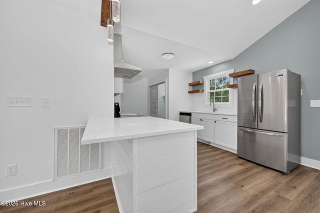 137 NE 31st Street, Oak Island, NC 28465