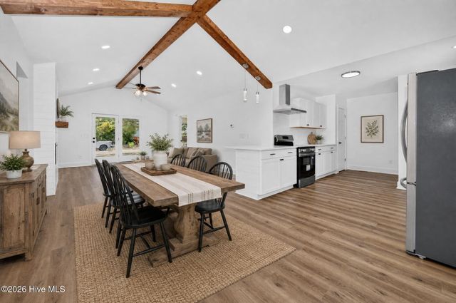 137 NE 31st Street, Oak Island, NC 28465