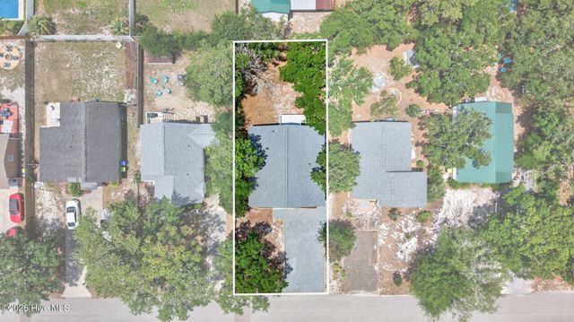 137 NE 31st Street, Oak Island, NC 28465