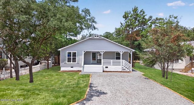 137 NE 31st Street, Oak Island, NC 28465