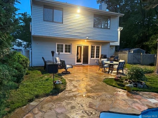 1 Lake Placid Court, Coram, NY 11727