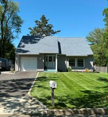 1 Lake Placid Court, Coram, NY 11727