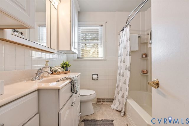 3605 Spruce Ave, Colonial Heights, VA 23834