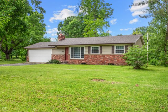 5302 W Quan Wae Drive, Columbus, IN 47201