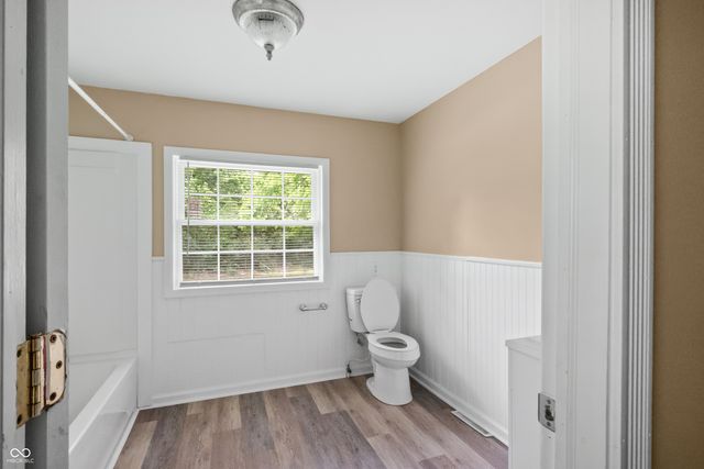 5302 W Quan Wae Drive, Columbus, IN 47201
