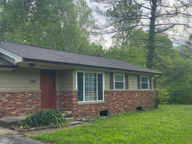 5302 W Quan Wae Drive, Columbus, IN 47201