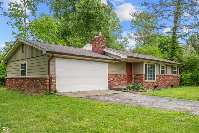 5302 W Quan Wae Drive, Columbus, IN 47201