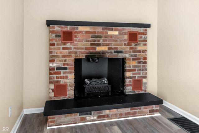 5302 W Quan Wae Drive, Columbus, IN 47201