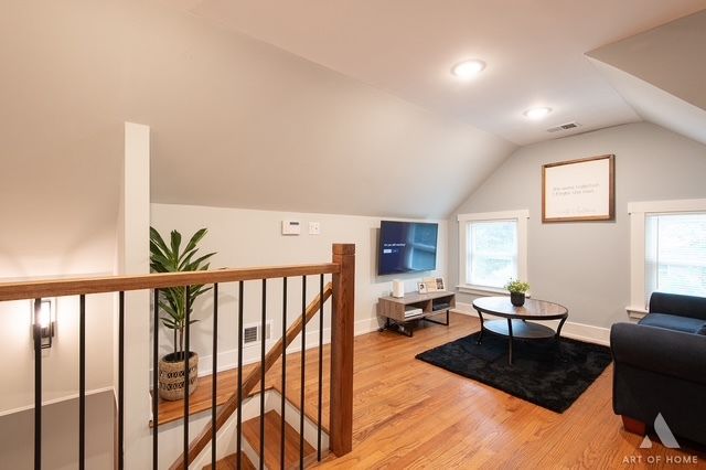 411 Edward Court, Des Plaines, IL 60016
