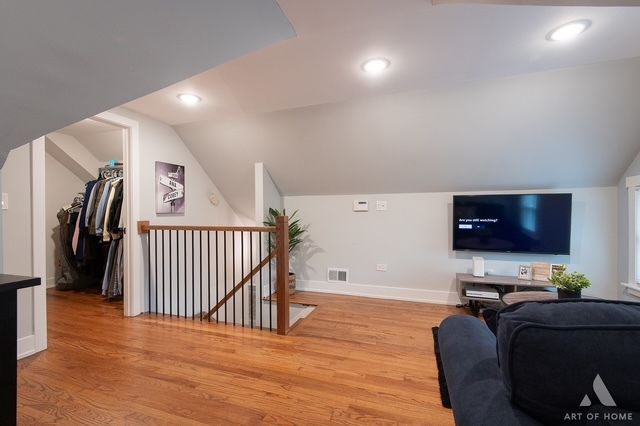 411 Edward Court, Des Plaines, IL 60016