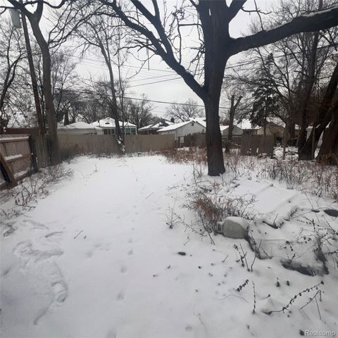 18471 Sunderland Road, Detroit, MI 48219