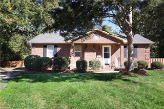 1711 Hanover Court, High Point, NC 27265