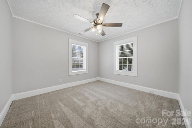 3410 25th Avenue NE, Hickory, NC 28601