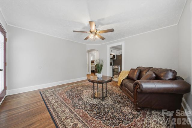 3410 25th Avenue NE, Hickory, NC 28601