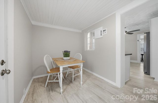 3410 25th Avenue NE, Hickory, NC 28601