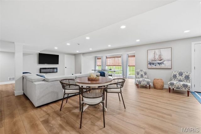 208 Kings Mill Court, Dardenne Prairie, MO 63368