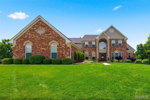 208 Kings Mill Court, Dardenne Prairie, MO 63368