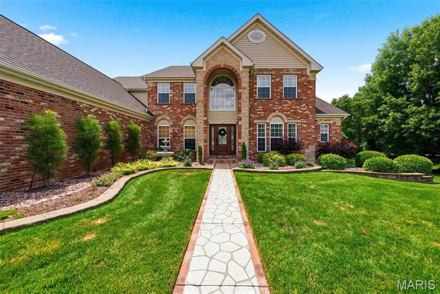 208 Kings Mill Court, Dardenne Prairie, MO 63368