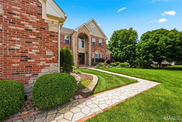 208 Kings Mill Court, Dardenne Prairie, MO 63368