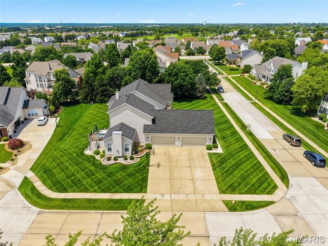 208 Kings Mill Court, Dardenne Prairie, MO 63368