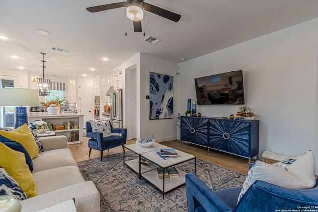 905 Easy Gruene, New Braunfels, TX 78130