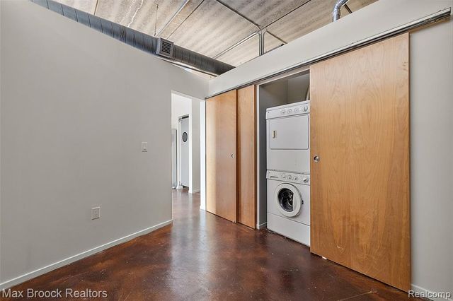 333 E Parent Avenue 35, Royal Oak, MI 48067