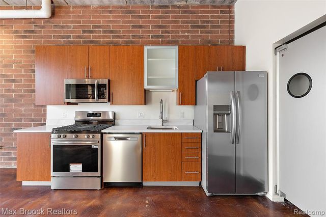 333 E Parent Avenue 35, Royal Oak, MI 48067