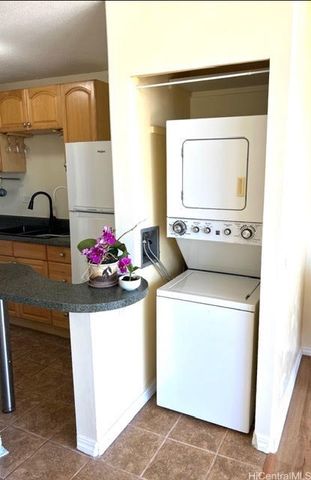 1560 Thurston Avenue 704, Honolulu, HI 96822