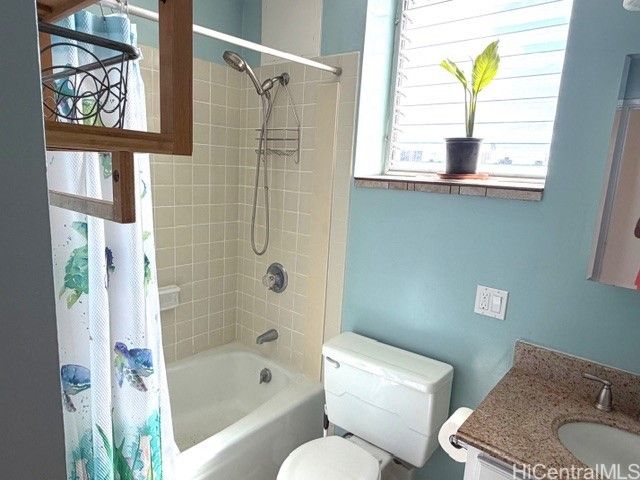 1560 Thurston Avenue 704, Honolulu, HI 96822
