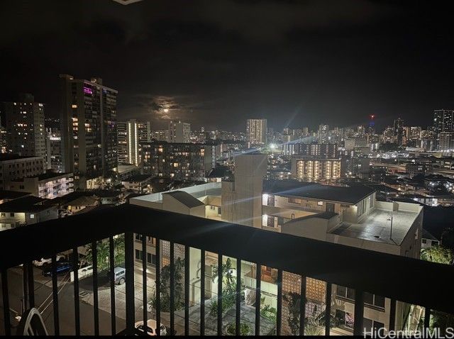 1560 Thurston Avenue 704, Honolulu, HI 96822