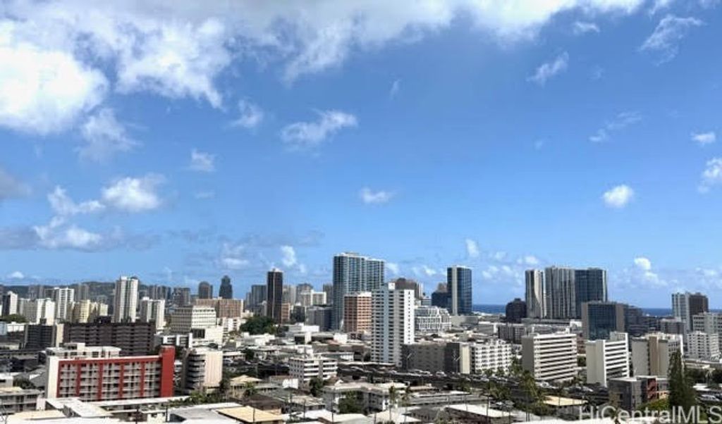 1560 Thurston Avenue 704, Honolulu, HI 96822