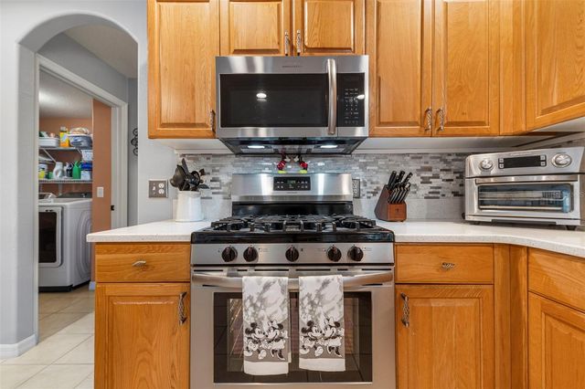 430 DOLCETTO DRIVE, Davenport, FL 33897