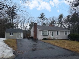 35 Pine Ridge Dr, Oxford, MA 01540