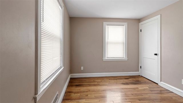 6 Seneca Street, Warwick, RI 02886