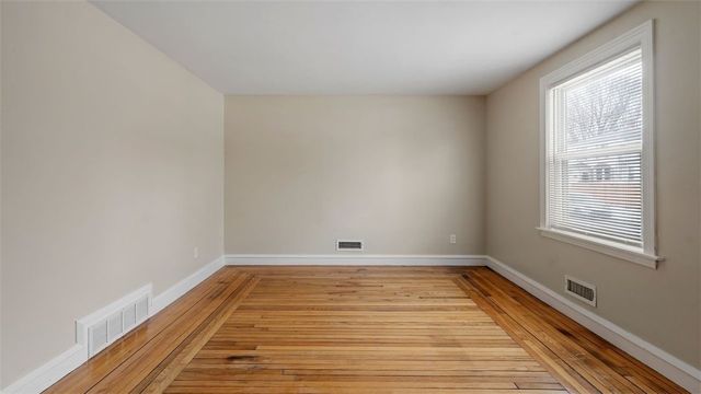 6 Seneca Street, Warwick, RI 02886