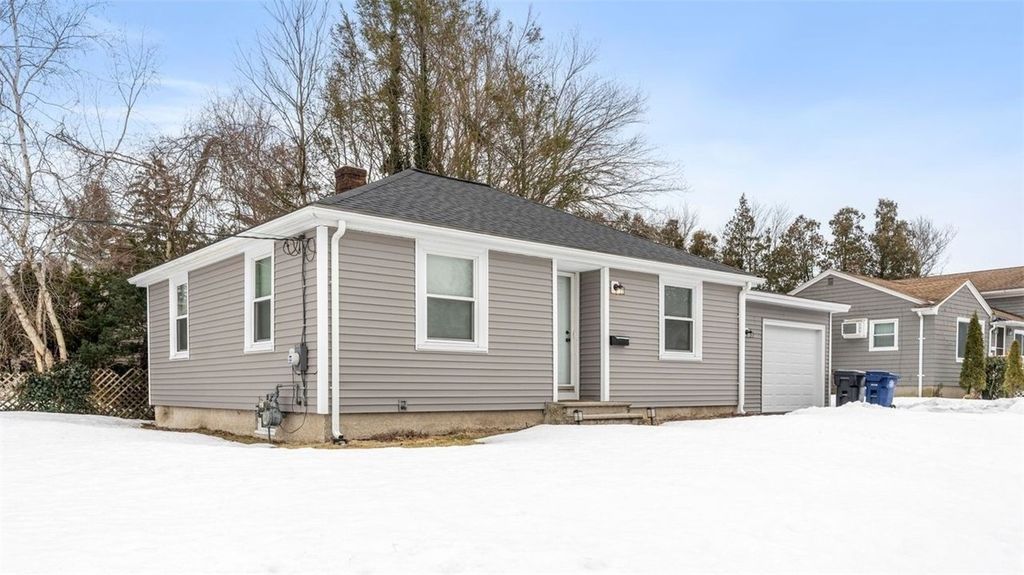 6 Seneca Street, Warwick, RI 02886