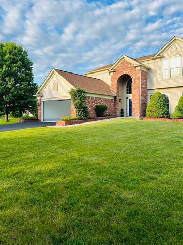 8 Honeysuckle Court, Bolingbrook, IL 60490