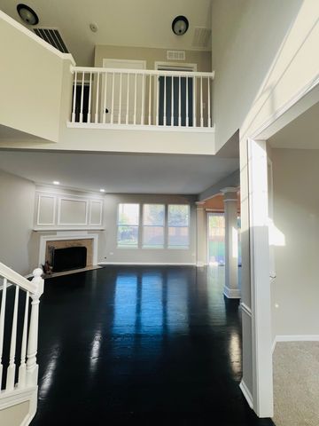 8 Honeysuckle Court, Bolingbrook, IL 60490