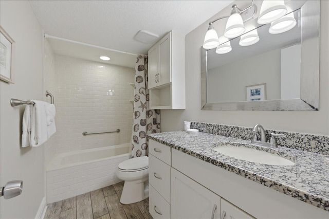 554 Coral Court 108, Fort Walton Beach, FL 32548