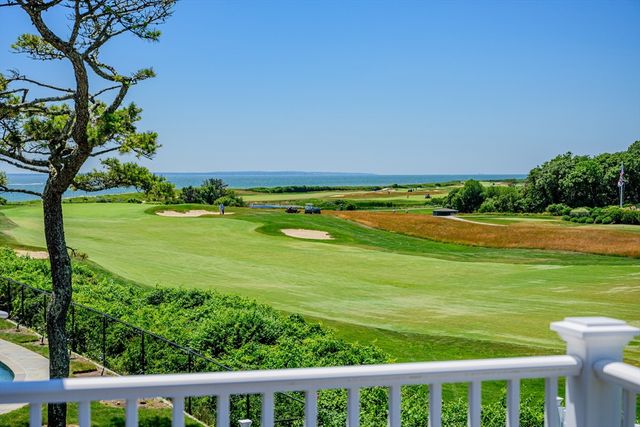 129 Shore Dr W, Mashpee, MA 02649