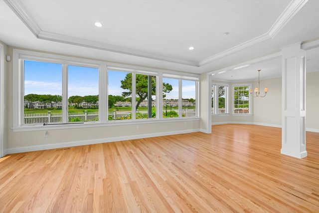 129 Shore Dr W, Mashpee, MA 02649