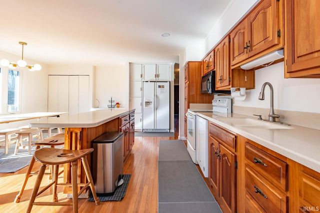 1900 Windsor Drive, Bloomington, IN 47401