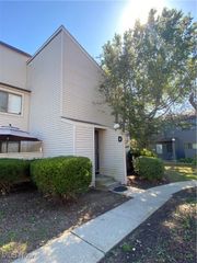 1480 Cedarwood Drive #21D, Westlake, OH 44145
