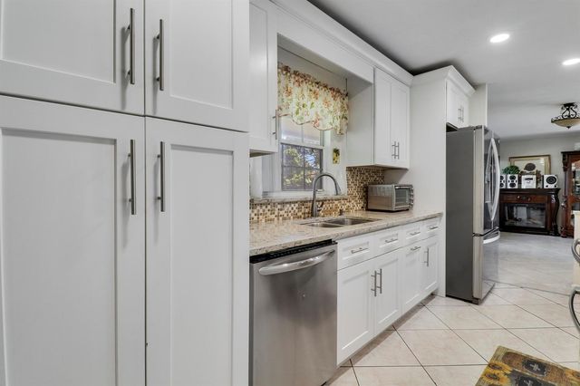 3336 Ave Villandry, Delray Beach, FL 33445