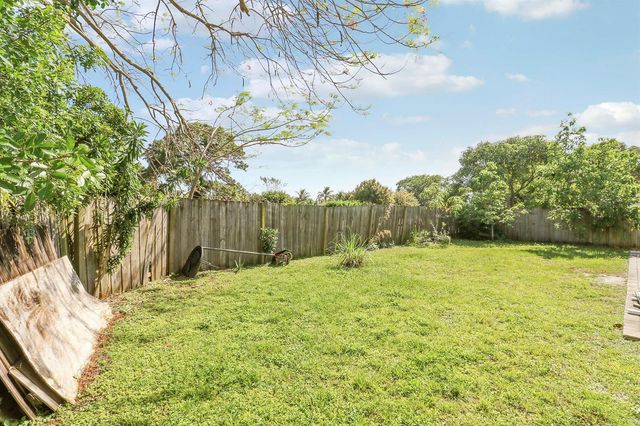 3336 Ave Villandry, Delray Beach, FL 33445