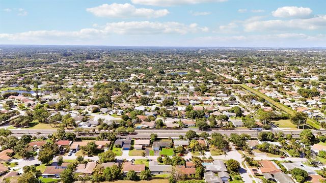 3336 Ave Villandry, Delray Beach, FL 33445