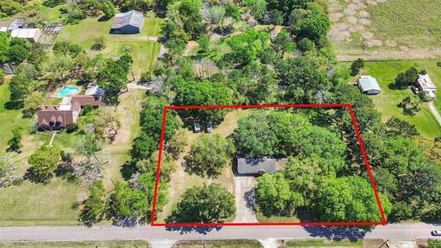 3413 County Road 326, Alvin, TX 77511
