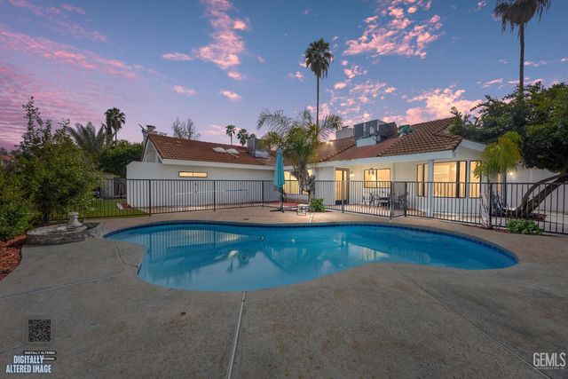 9712 White Oak Drive, Bakersfield, CA 93311