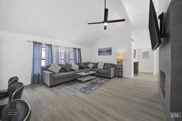 9712 White Oak Drive, Bakersfield, CA 93311