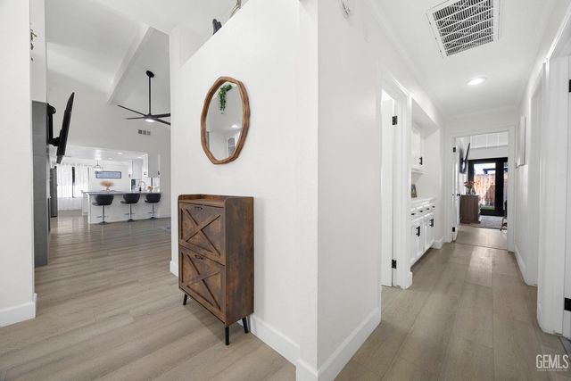 9712 White Oak Drive, Bakersfield, CA 93311